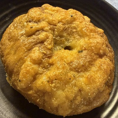 Tomato Basil Bagel (single)