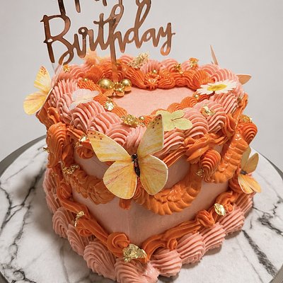 Heart Shaped Cake 5’