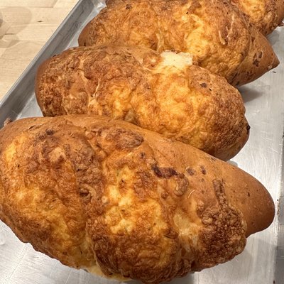Cheesy Garlic Bread 