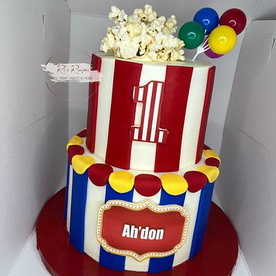 Two Tiered Cake 