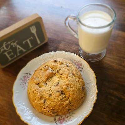 Chocolate Chip Cookie