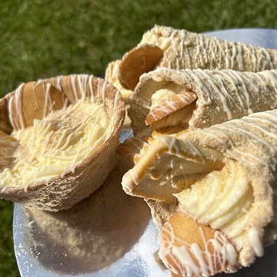 Banana Pudding Cheesecake Cones 
