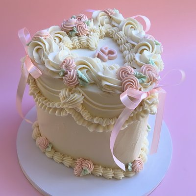 6” Tall Vintage Heart Cake Feeds Up To 14