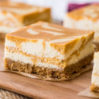 Pumpkin Cheesecake Bars