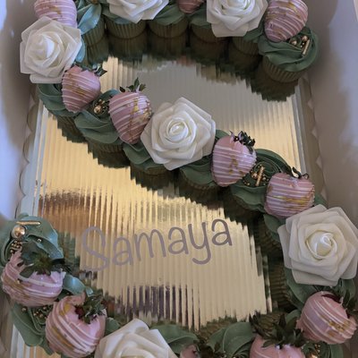 Letter & Number Cupcakes(24) W/🍓