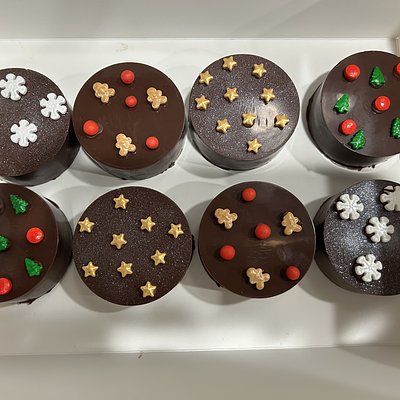 12 Pk. Cake Pucks