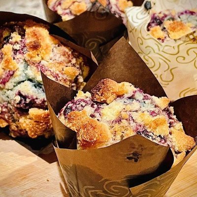 4ct Jumbo Blueberry Cupcakes