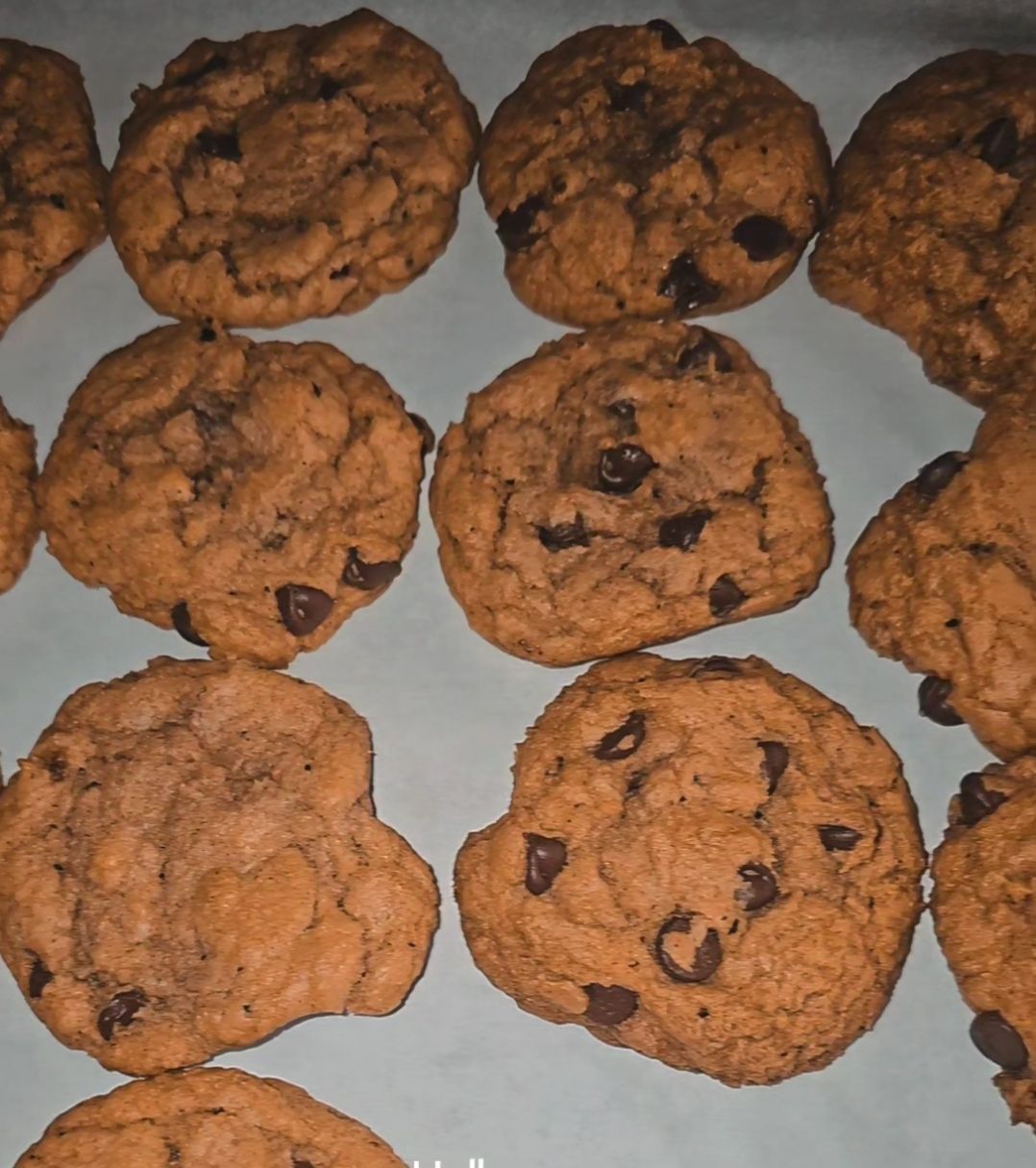 BROWN BUTTER CHOCOLATE CHIP COOKIES 