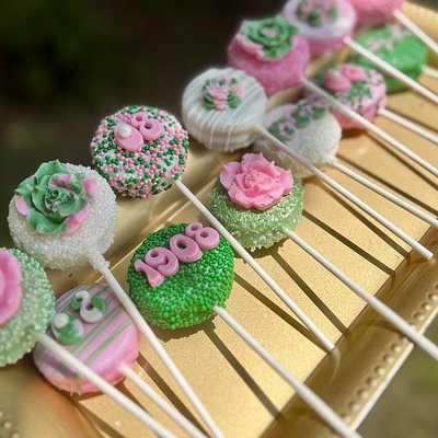 Custom Oreo Cookie Pops