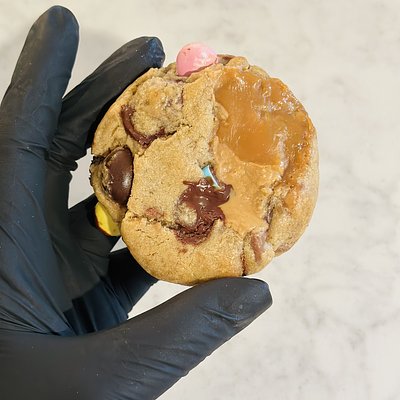 Stuffed Caramel Peanut Butter Cookie