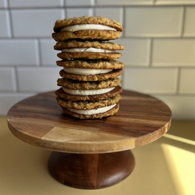 Oatmeal Whoopie Pie 