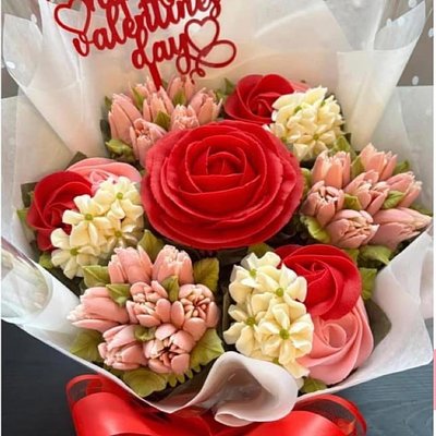 Floral Cupcake Bouquet 7