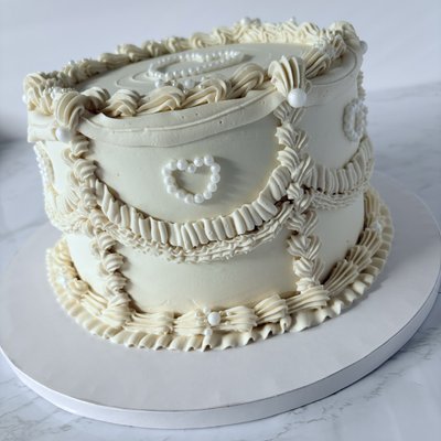 6 In Cakes 