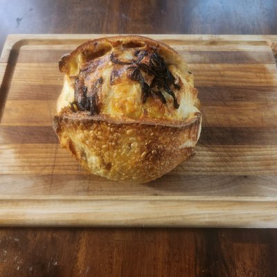 Caramelized Onion and Gouda 
