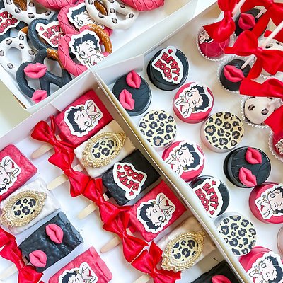 Small Celebration Box 48ct