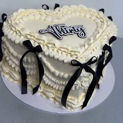 Design Your Own Engagement Cake 