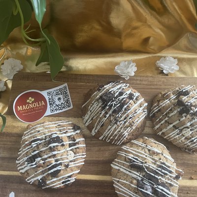 Magnolia Stuffed Oreo Cream (12 Count)