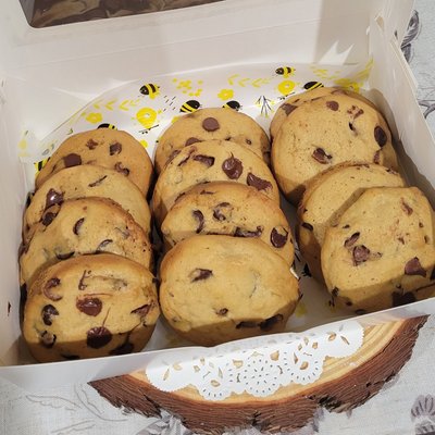 Dz- Chocolate Chip Cookies