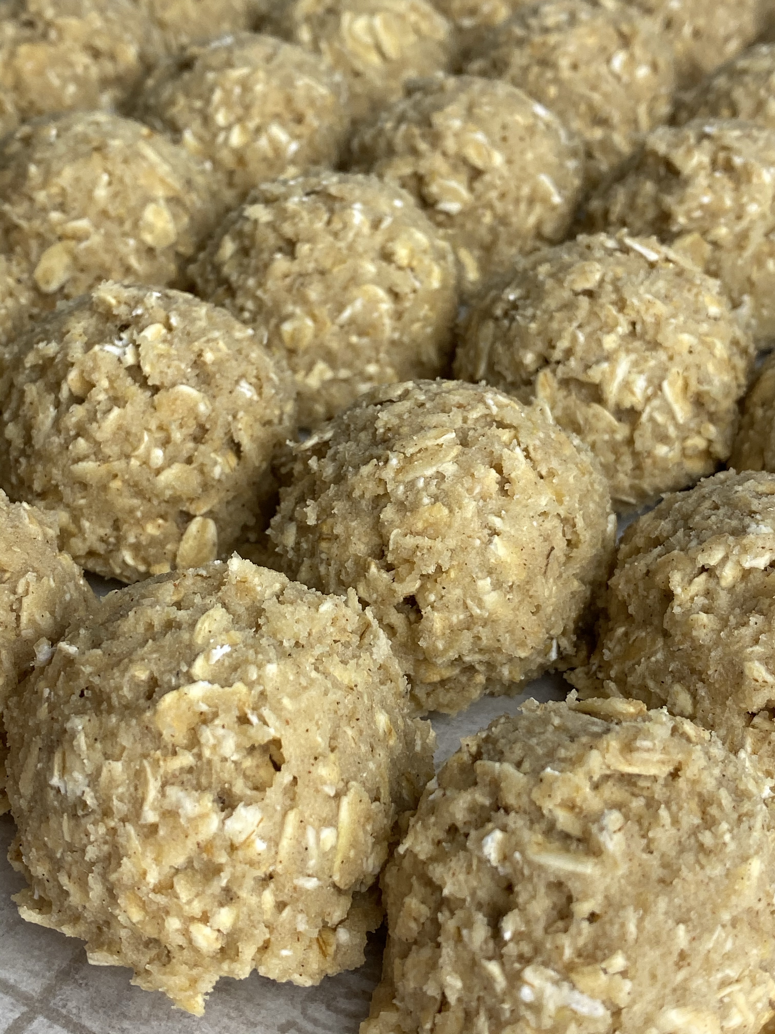Oatmeal - 32oz container makes 21 cookies