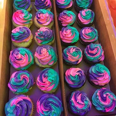 Dozen Jumbo Cupcakes (One Flavor)
