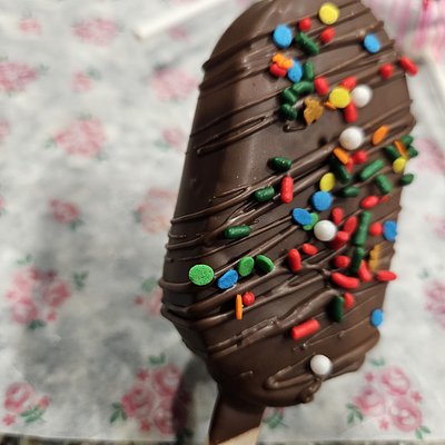 Cakesicles