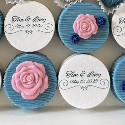 Chocolate Dipped Oreos