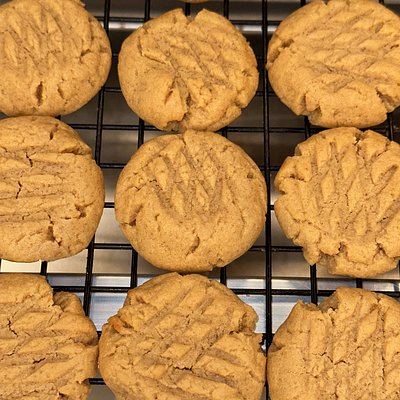 1 Dozen  peanut butter cookies