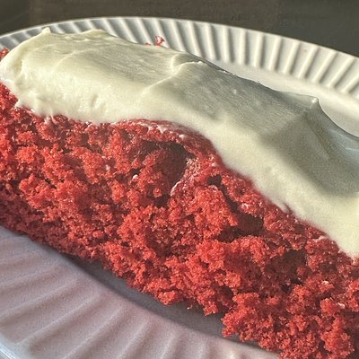 Red Velvet Cake (feeds 12-15)