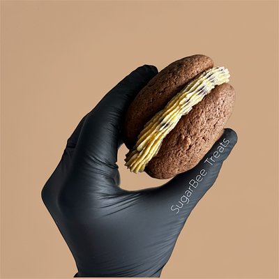 Brookie Cookie Dough Sandwich 