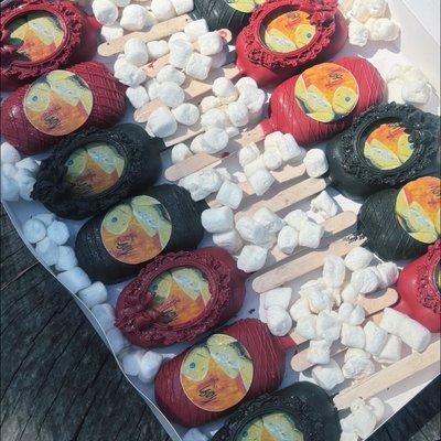 Cakesickles