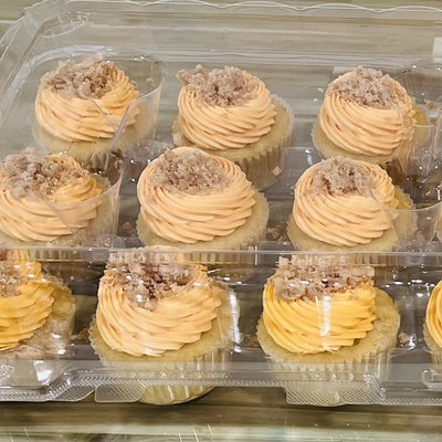 Peach Cobbler Cupcakes 