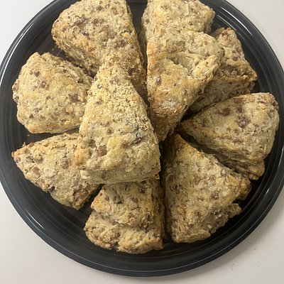 (4)Bacon Cheddar Scones (no Glaze)