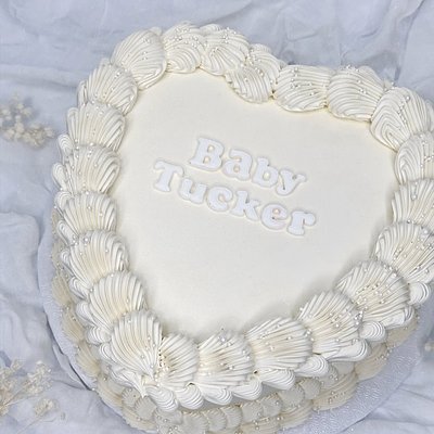Gender Reveal Retro Heart Cakes