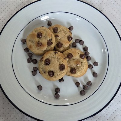 Chocolate Chip Cookies 10 -(2oz)