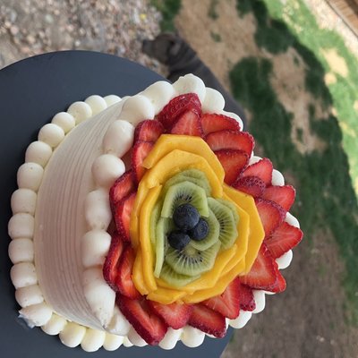 10” Spring Fling Heart Cake (25-30 Servings) 