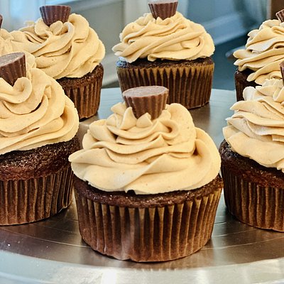 Chocolate Cupcakes With Peanut Butter Frosting