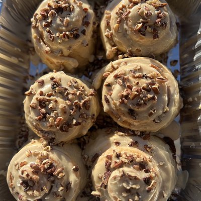 12ct. Maple Pecan Sourdough Cinnamon Rolls 