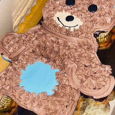 Pull Apart Cake (24-26 Cupcakes)