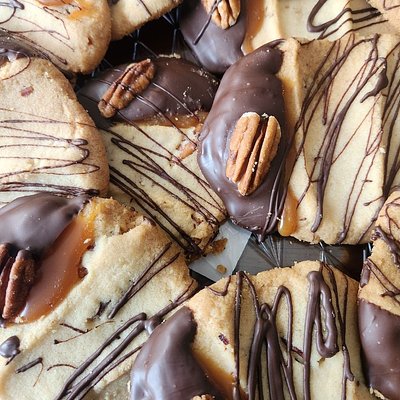 Butter Pecan Turtle 1 Dozen
