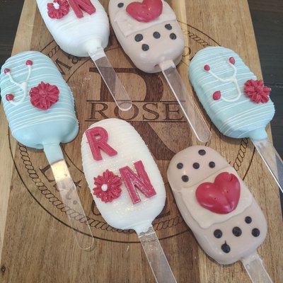 Cake Pops/Cakesicles 