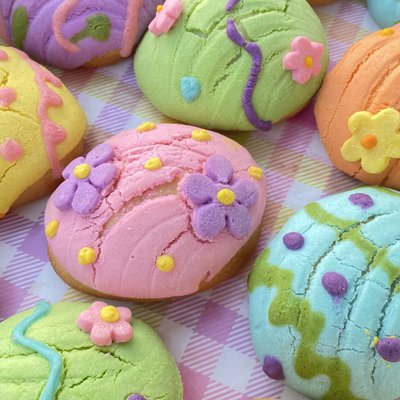 Egg Shaped Mini Conchas 