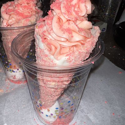 Strawberry Rhubarb Cheesecake Cone
