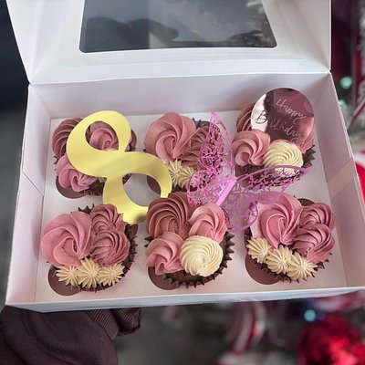 6 Cupcakes