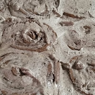 Cookies And Cream Cinnamon Rolls (Dozen)
