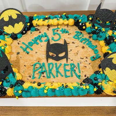 Quater Sheet Rectangular Cookie Cake (feeds 20-24)