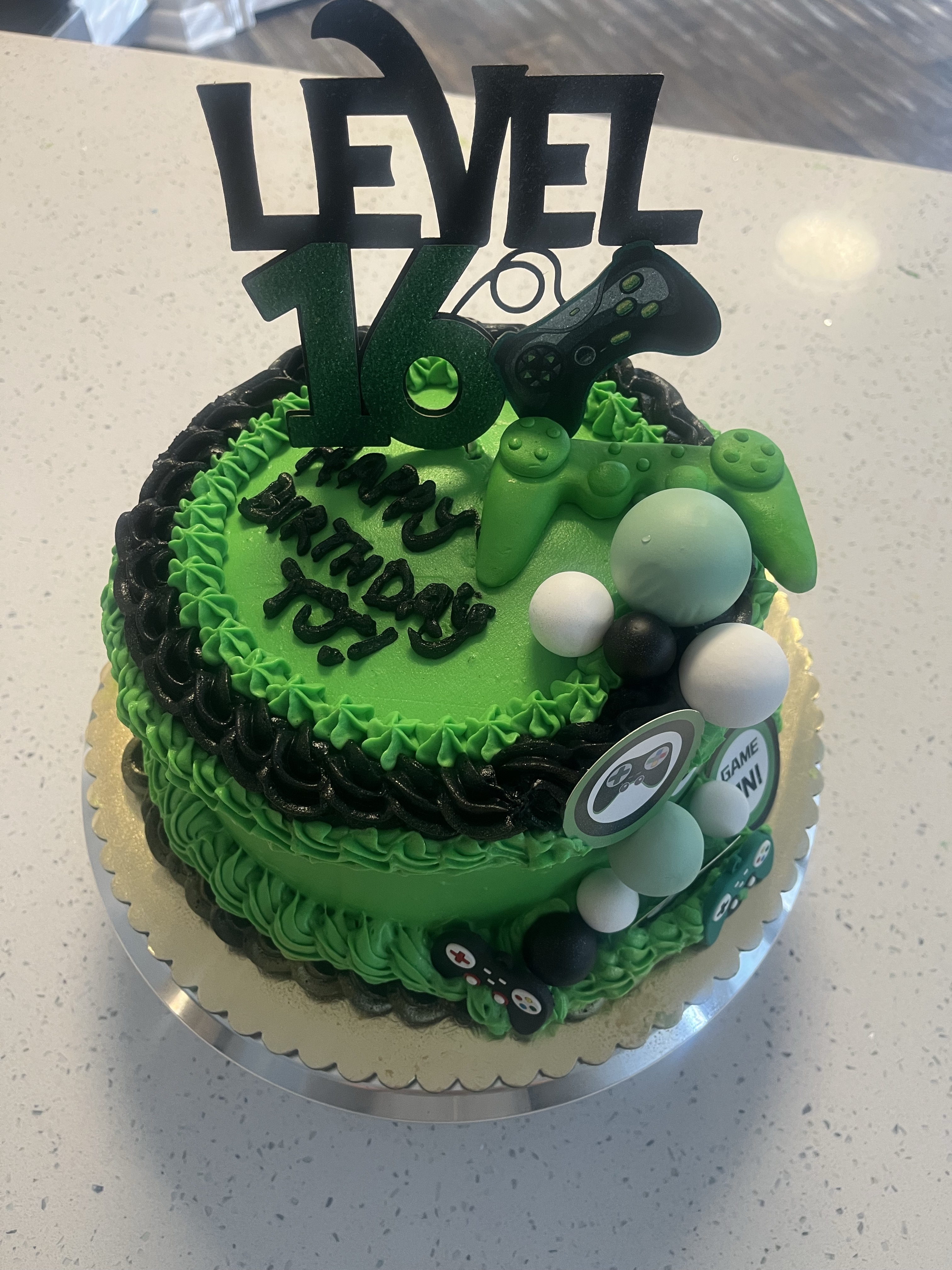8” Three-Layer Cake 