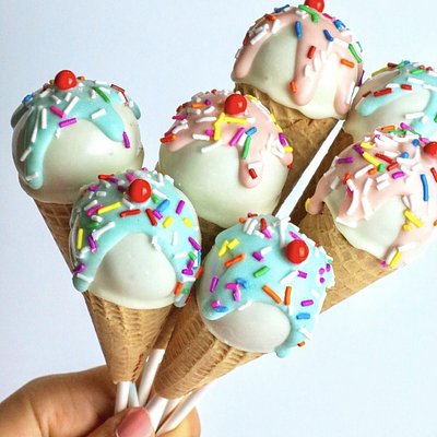  Small Cheesecake Stuffed Cake Pops 1/2 Dozen 