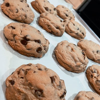 Jumbo Cookies, 1 Dozen (Up To 3 Flavors) 