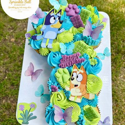 Cupcake Cake (Pull-Apart Number or Shape)