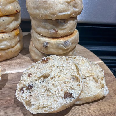 Cinnamon Raisin English Muffins (6 Pack)